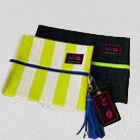 Glam Stripe Makeup Junkie Bag  4289  NWT Boutique - Picture 4 of 4